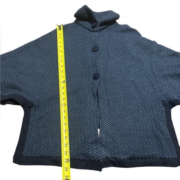 Alpaca Wool Poncho - Picture 8 of 9